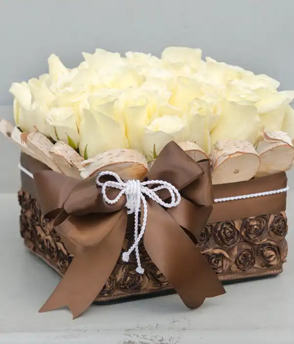 Kutuda Beyaz Güller