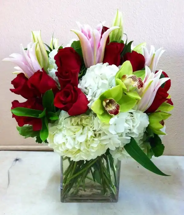 Güller ve Lilyumlar