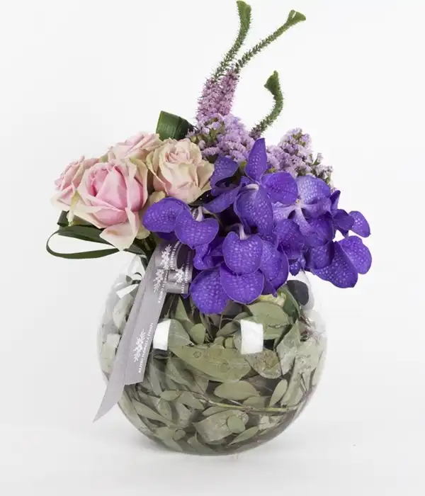 Mor Orkide ve Güller