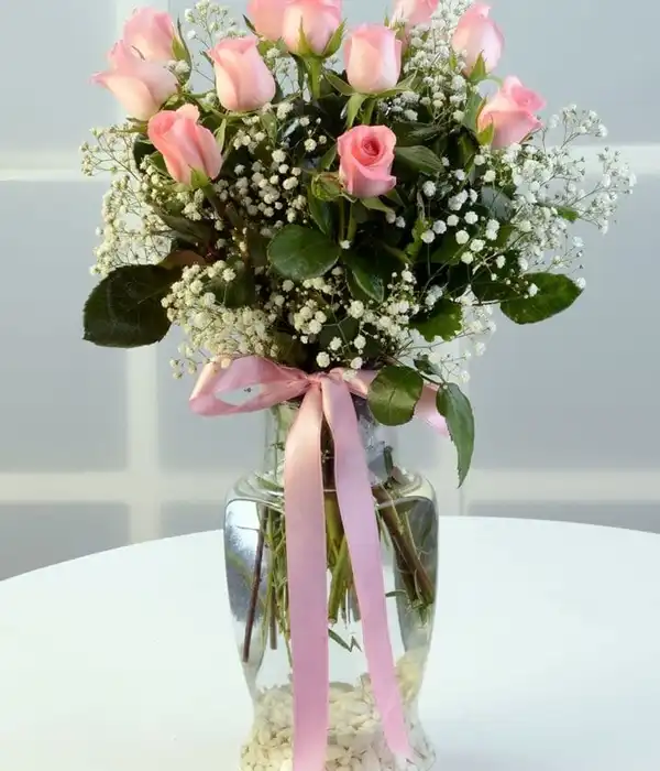 Vazoda Pembe Güller 